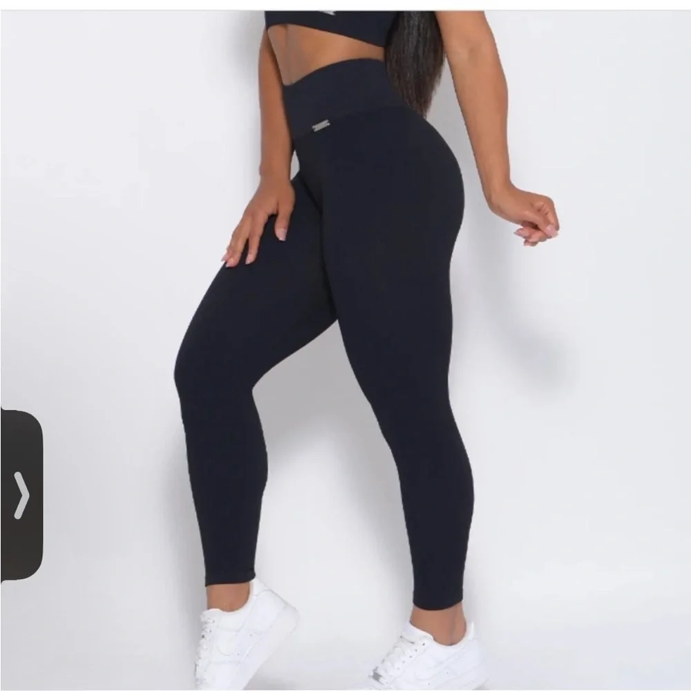 Bombshell Sportswear Inspired Seamless Leggings Black 94/6 - Picture 3 of 6
